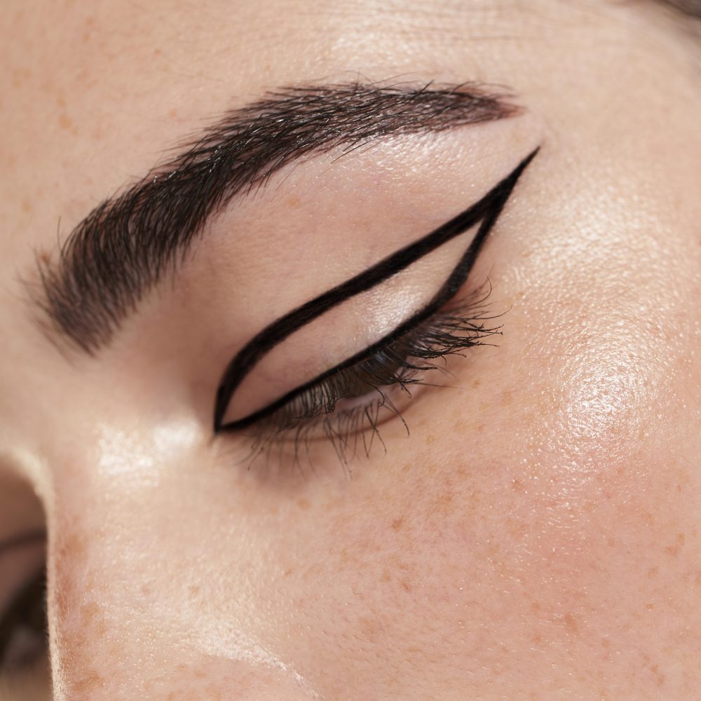 beautiful-caucasian-woman-with-black-eyeliner beautiful-caucasian-woman-with-black-eyeliner